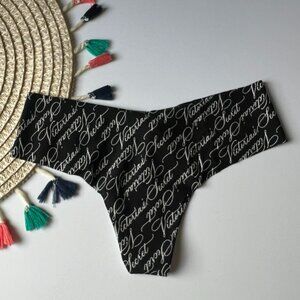 Victoria's Secret  No-Show Thong Panty VS Black Victoria Script Medium NEW